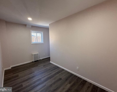 2537 E Auburn Street - Photo Thumbnail 9