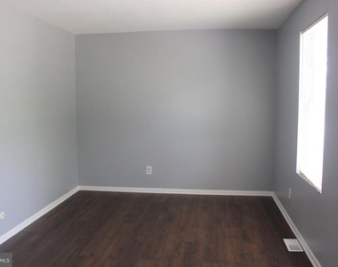 127 Higgins Drive - Photo Thumbnail 6