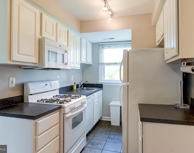 1627 Massachusetts Avenue Se - Photo Thumbnail 7