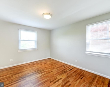 1627 Massachusetts Avenue Se - Photo Thumbnail 14