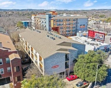 2818 Nueces St - Photo Thumbnail 6
