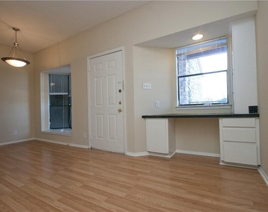 2818 Nueces St - Photo Thumbnail 1