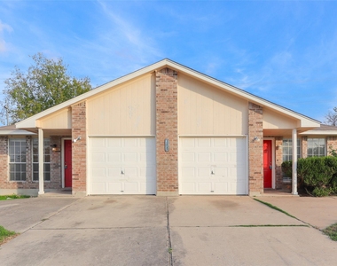 300 Tamara Dr - Photo Thumbnail 1
