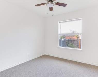 300 Tamara Dr - Photo Thumbnail 9