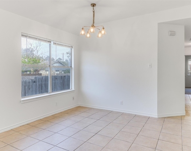 300 Tamara Dr - Photo Thumbnail 4