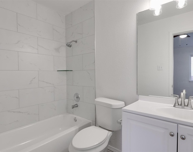 300 Tamara Dr - Photo Thumbnail 7