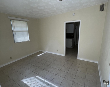 2171 W 40th Street - Photo Thumbnail 9