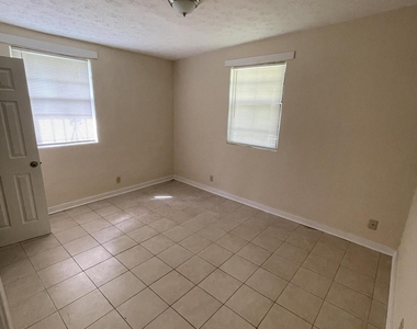 2171 W 40th Street - Photo Thumbnail 3