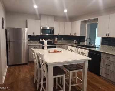 2111 Waylife Court - Photo Thumbnail 7