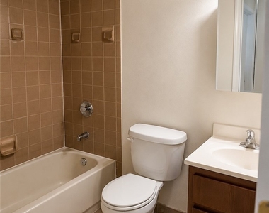 1623 Sw Santa Barbara Place - Photo Thumbnail 12
