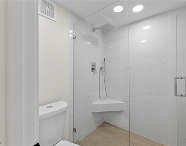 16440 Kelly Cove Drive - Photo Thumbnail 18