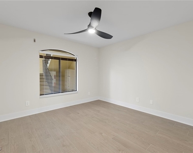 16440 Kelly Cove Drive - Photo Thumbnail 19