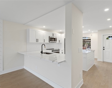 16440 Kelly Cove Drive - Photo Thumbnail 9