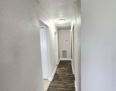 9110 Kentshire Drive - Photo Thumbnail 4