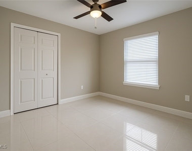 4622 Leonard Boulevard S - Photo Thumbnail 4