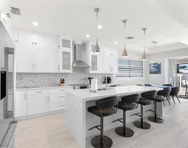 734 109th Avenue N - Photo Thumbnail 4