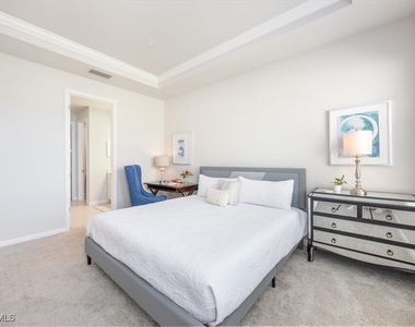 4687 Arboretum Circle - Photo Thumbnail 15