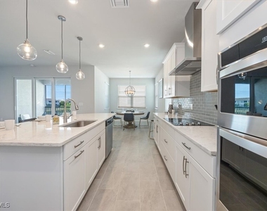 4687 Arboretum Circle - Photo Thumbnail 8