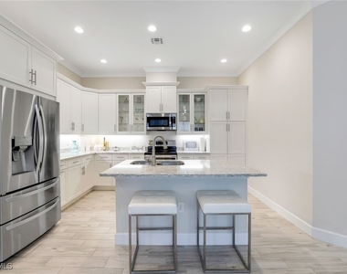 5831 Haiti Drive - Photo Thumbnail 4