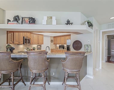 8471 Abbington Circle - Photo Thumbnail 5