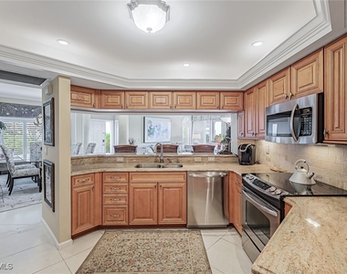 8471 Abbington Circle - Photo Thumbnail 7