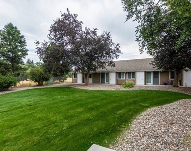3085 Resort St - Photo Thumbnail 2