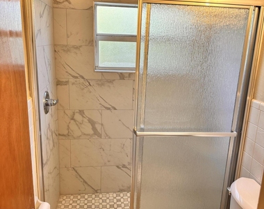 140 Niemira Avenue - Photo Thumbnail 12