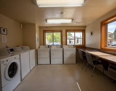 2050 Sw Timber Ave - Photo Thumbnail 8