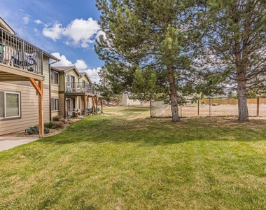 2050 Sw Timber Ave - Photo Thumbnail 2