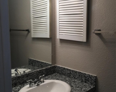 6200 W W Tidwell Road - Photo Thumbnail 5