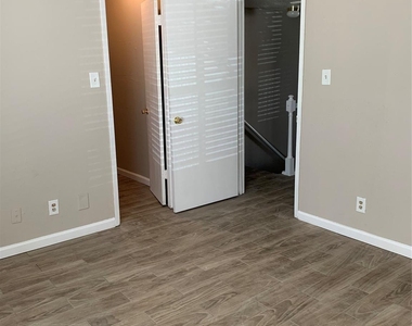 6200 W W Tidwell Road - Photo Thumbnail 7