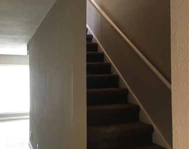 6200 W W Tidwell Road - Photo Thumbnail 3