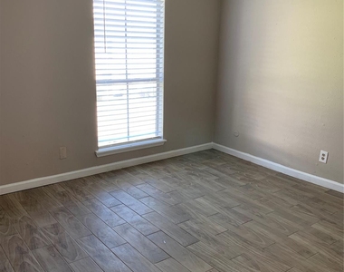 6200 W W Tidwell Road - Photo Thumbnail 6