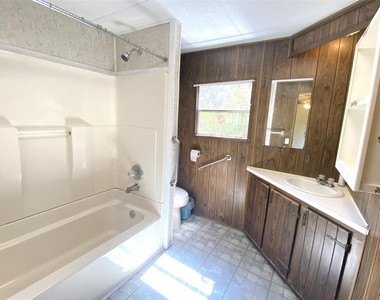 14662 Brooks - Photo Thumbnail 7
