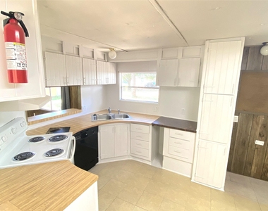 14662 Brooks - Photo Thumbnail 13