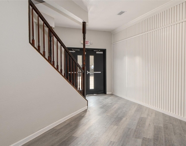 4705 Lyons Avenue - Photo Thumbnail 7