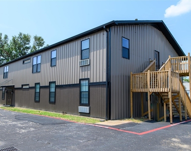 4705 Lyons Avenue - Photo Thumbnail 12
