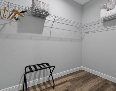 16451 Strauss Avenue - Photo Thumbnail 18