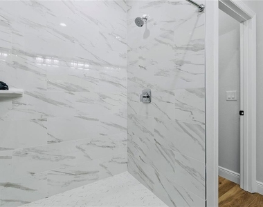 16451 Strauss Avenue - Photo Thumbnail 24