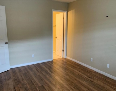 233 Red Maple Place - Photo Thumbnail 1
