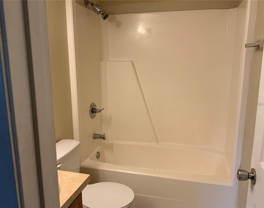 233 Red Maple Place - Photo Thumbnail 3