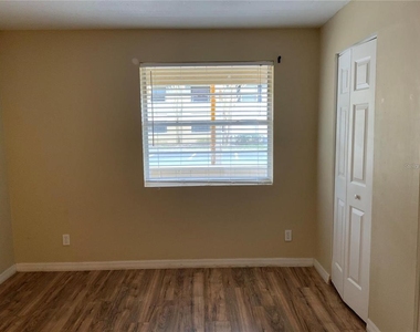 233 Red Maple Place - Photo Thumbnail 2