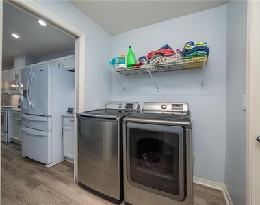 501 Interlock Street - Photo Thumbnail 30