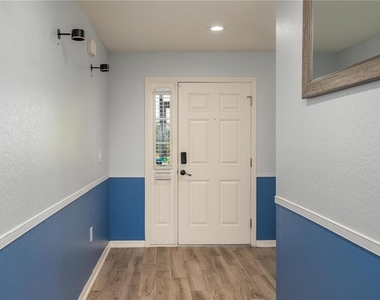 501 Interlock Street - Photo Thumbnail 6