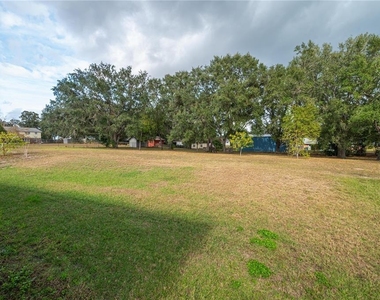 501 Interlock Street - Photo Thumbnail 3