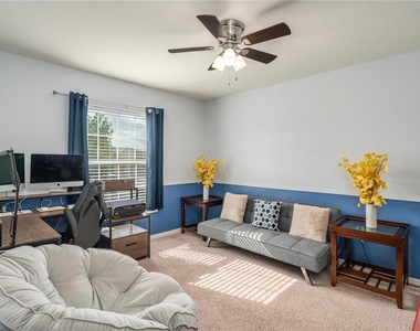 501 Interlock Street - Photo Thumbnail 7