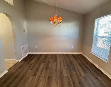 1613 Sail Drive - Photo Thumbnail 4