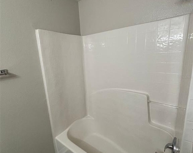 1613 Sail Drive - Photo Thumbnail 20