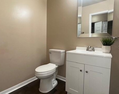 507 Hunter Circle - Photo Thumbnail 5