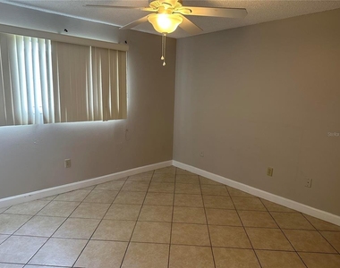 904 Lake Destiny Road - Photo Thumbnail 11
